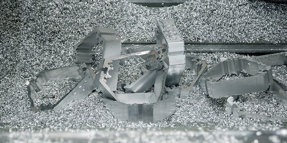 chutes aluminium de mâts Jeny triangulaire, limailles aluminium recyclées