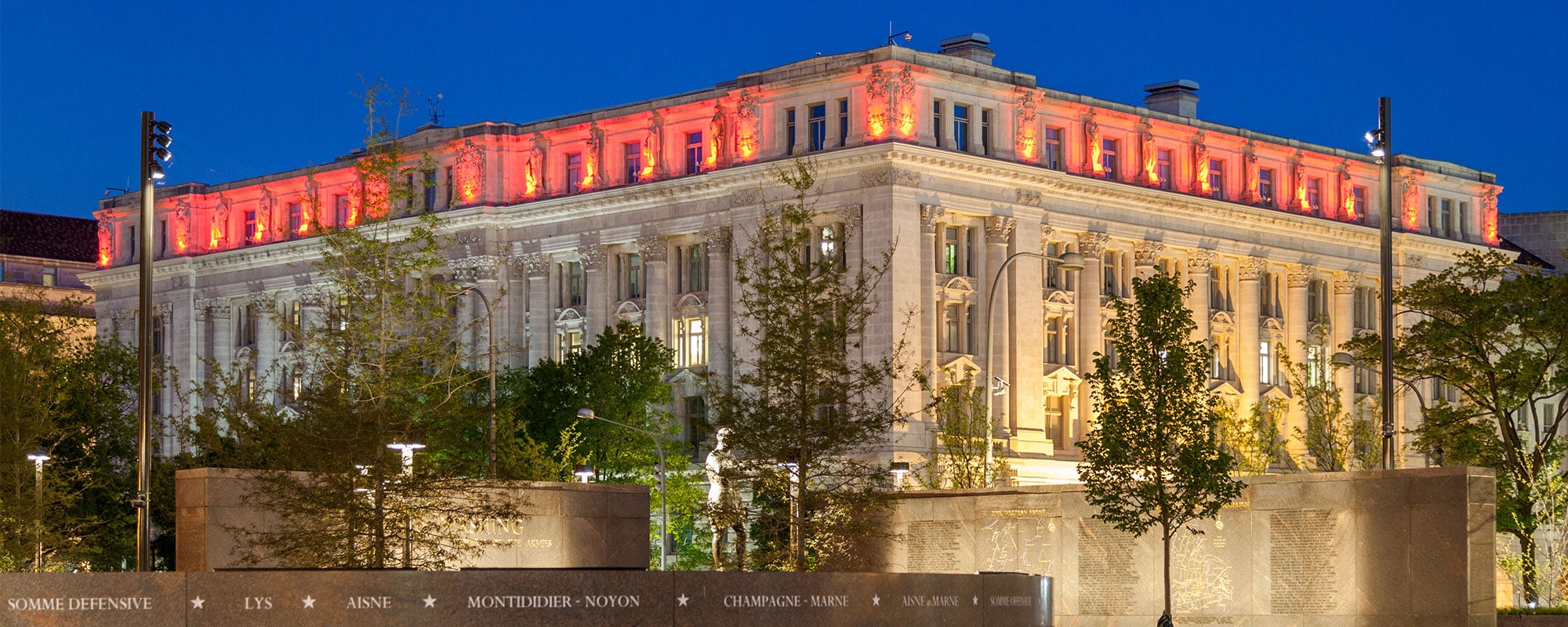 National World War 1 Memorial, Washington DC, USA equipped with Structure K with technical grooves lighting poles