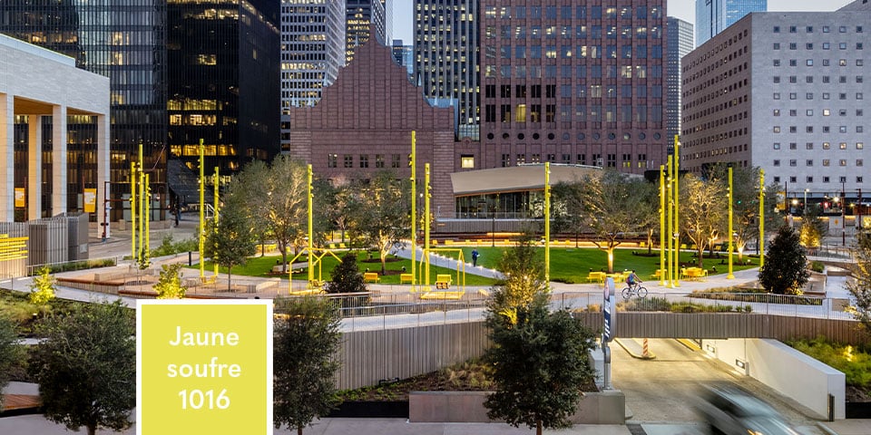 nuance jaune pour mât d'éclairage public en aluminium Technilum