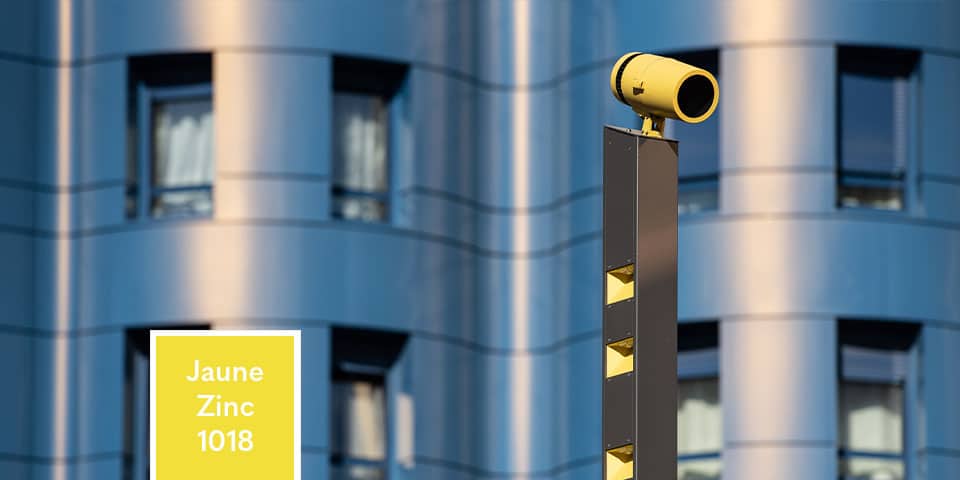 nuance jaune pour mât d'éclairage public en aluminium