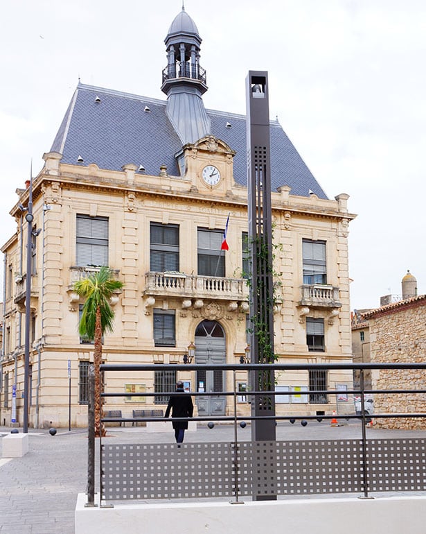 Place de l'Hôtel de Ville, Villeneuve-lès-Maguelone
